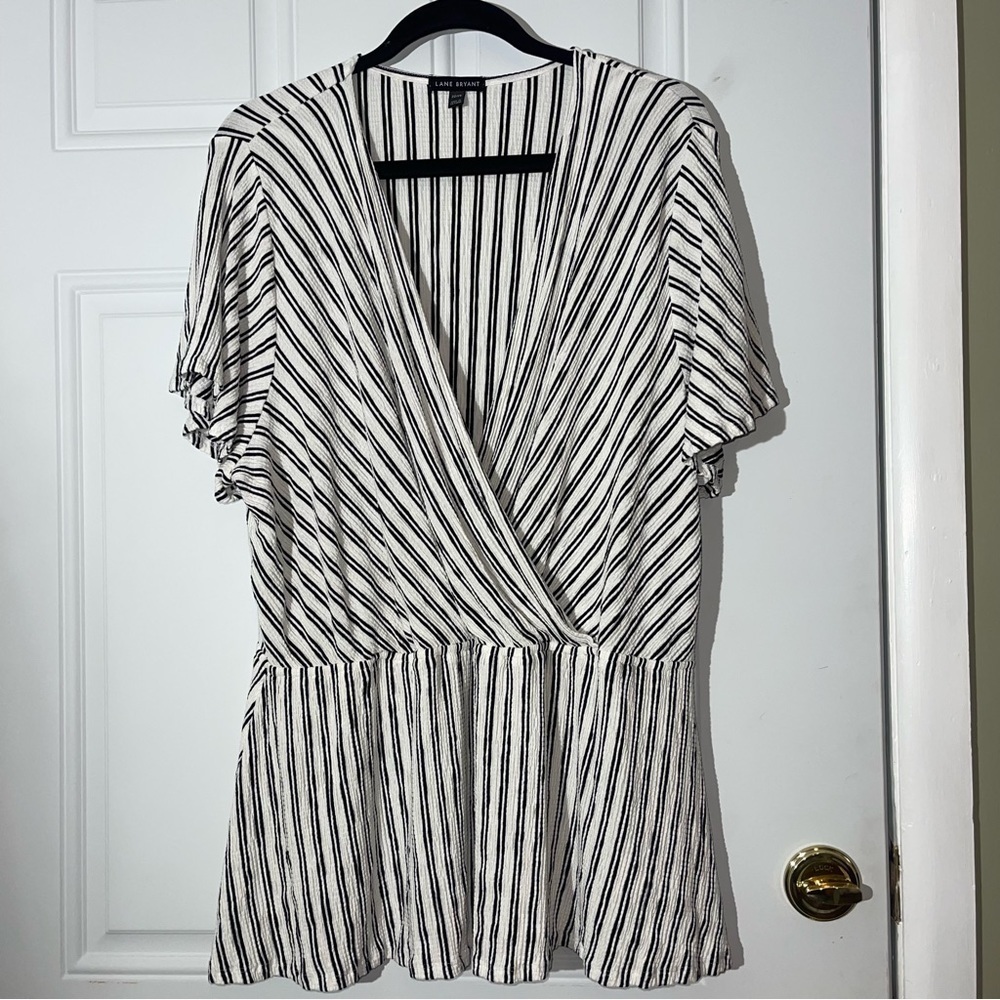 ❤️2/$15 or 3/$21❤️ Lane Bryant Black/White Tunic Top, Size 22/24
